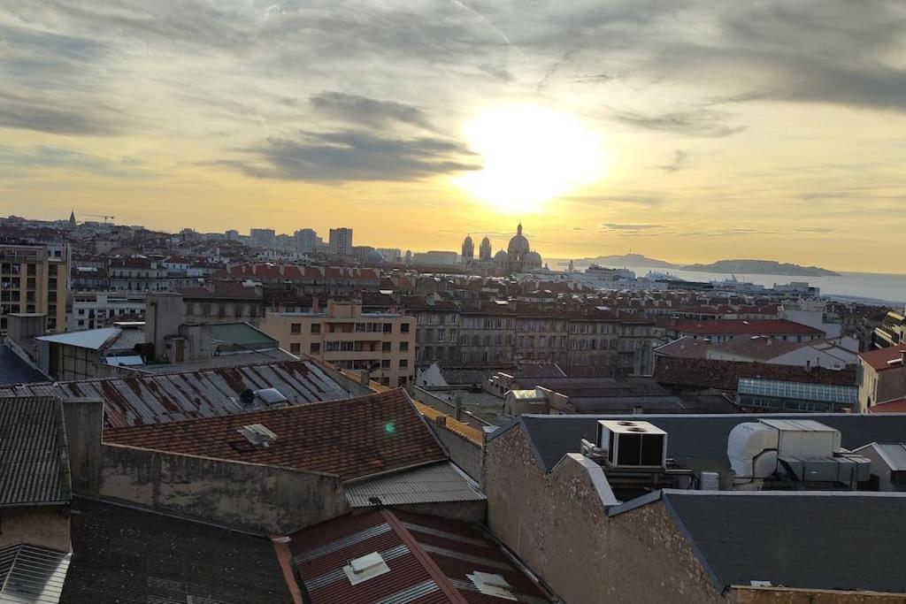 Vue Mer Et Et Notre Dame Centre Ville Avec Balcon Et Parking Marseille Eksteriør billede
